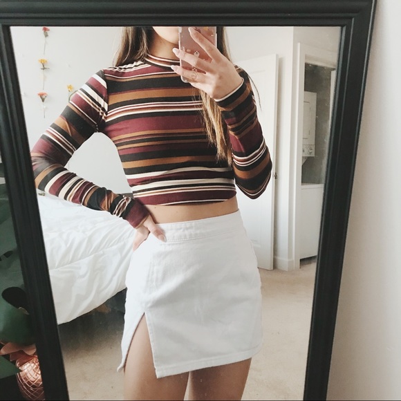 Urban Outfitters Tops - FINAL PRICE DROP • $5 SHIPPING